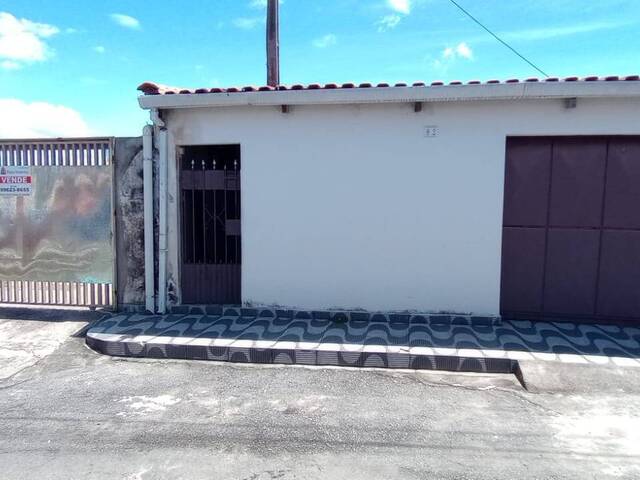 #348 - Casa para Venda em Taubaté - SP - 2