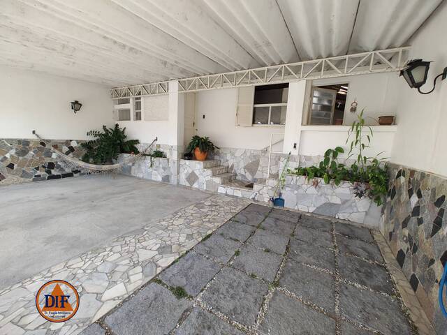 #402 - Casa para Venda em Taubaté - SP - 2
