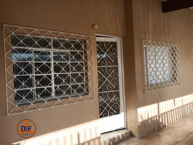 #408 - Casa para Venda em Taubaté - SP - 2