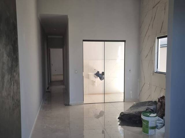#566 - Casa para Venda em Taubaté - SP - 2