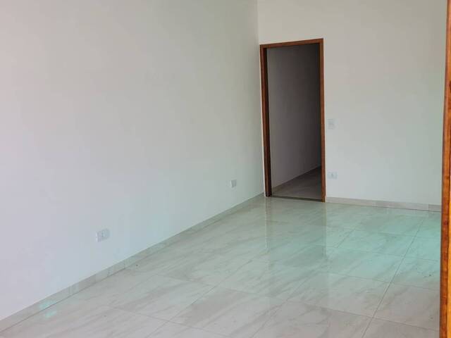 #591 - Casa para Venda em Taubaté - SP - 2