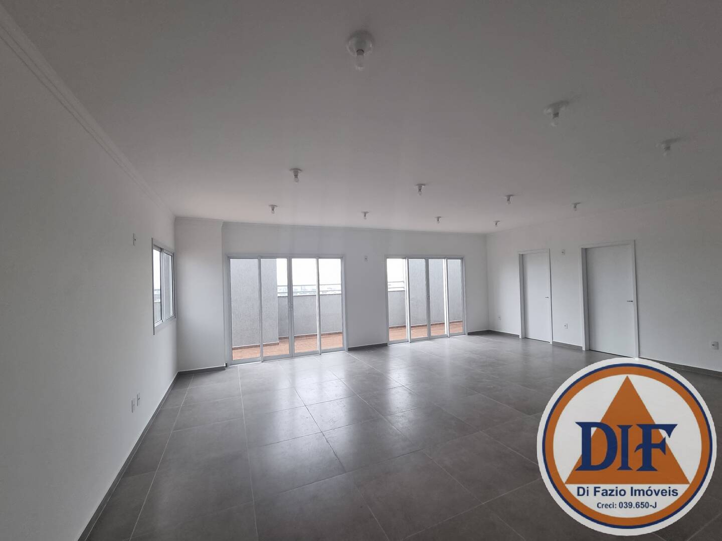 Apartamento à venda e aluguel com 2 quartos, 77m² - Foto 5
