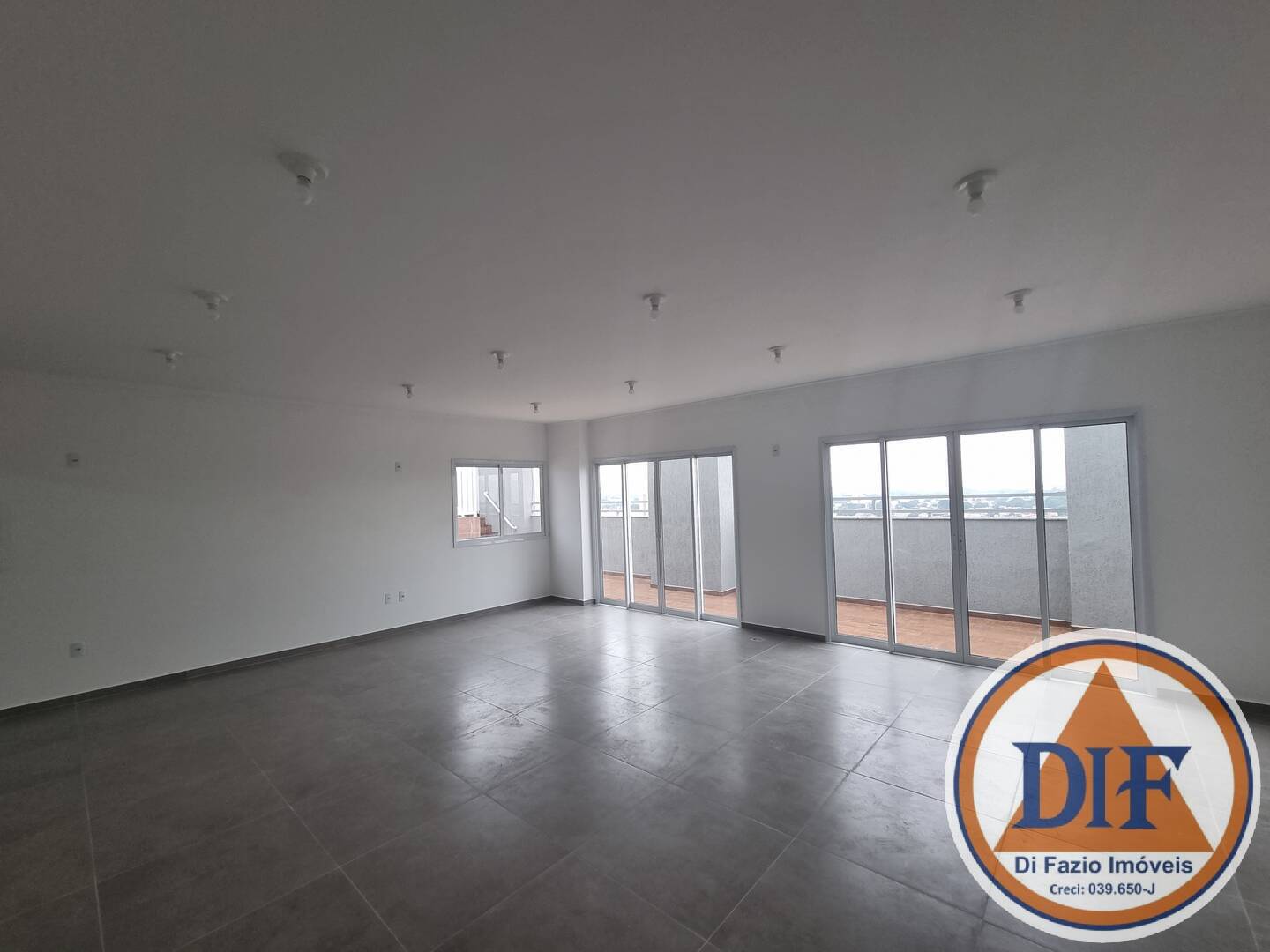 Apartamento à venda e aluguel com 2 quartos, 77m² - Foto 6