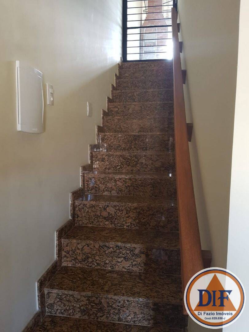Casa à venda com 4 quartos, 183m² - Foto 10
