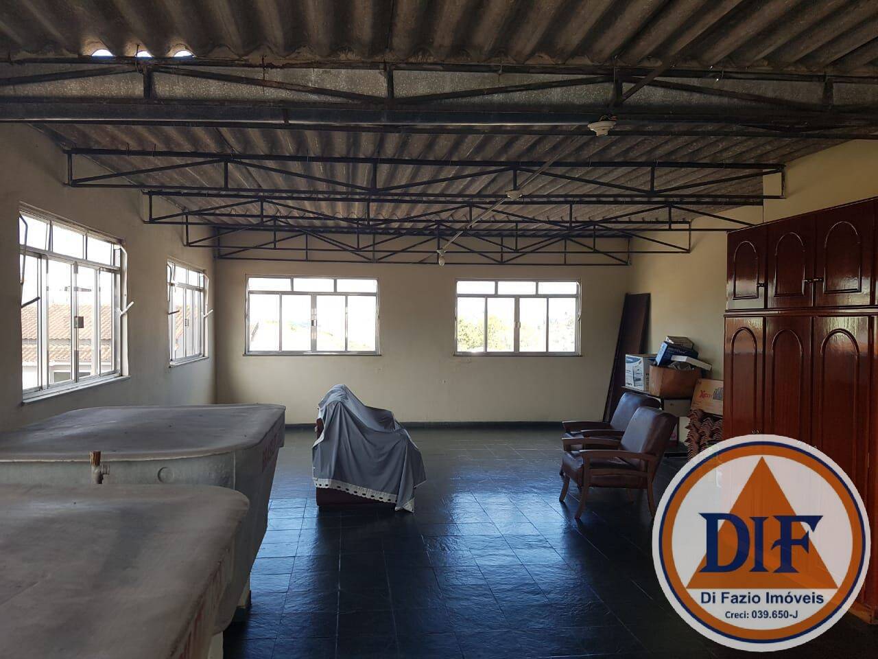 Casa à venda com 4 quartos, 183m² - Foto 12