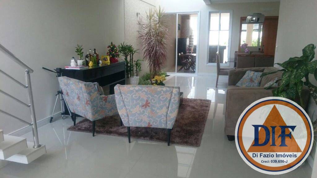 Casa, 3 quartos, 390 m² - Foto 1