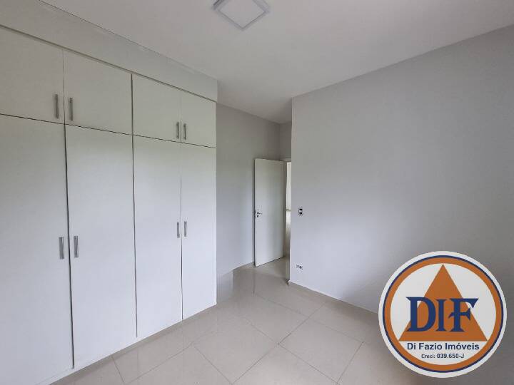 Casa à venda e aluguel com 3 quartos, 210m² - Foto 6