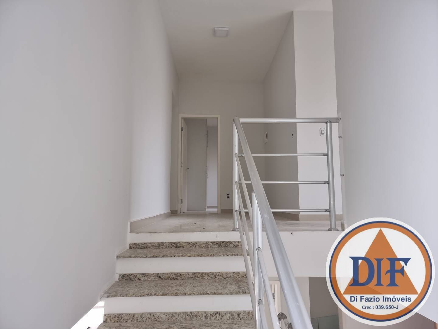 Casa à venda e aluguel com 3 quartos, 210m² - Foto 12