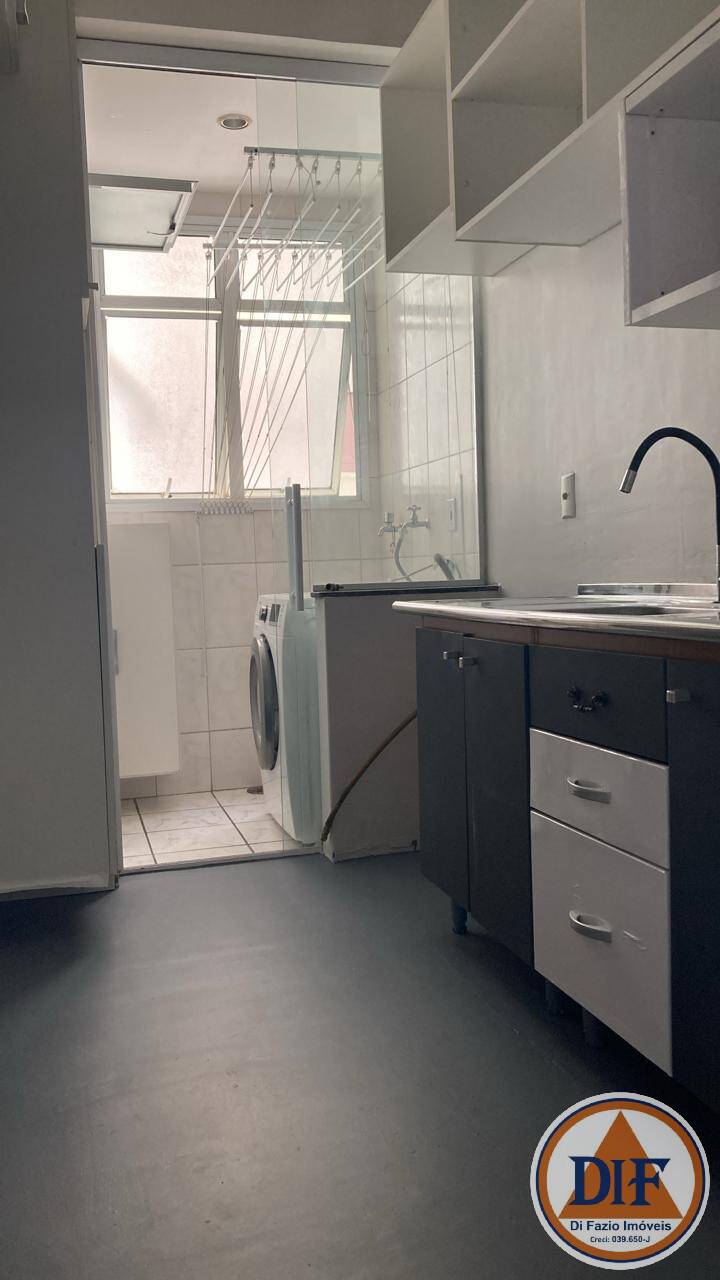 Apartamento para alugar com 3 quartos, 80m² - Foto 2
