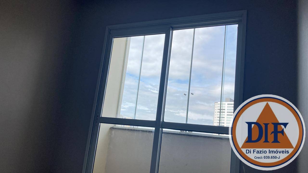 Apartamento para alugar com 3 quartos, 80m² - Foto 3