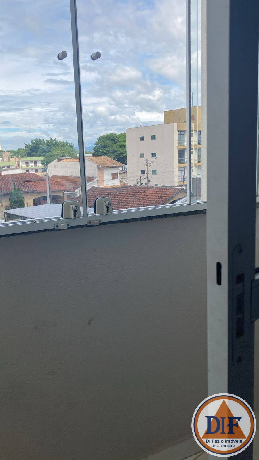 Apartamento para alugar com 3 quartos, 80m² - Foto 9