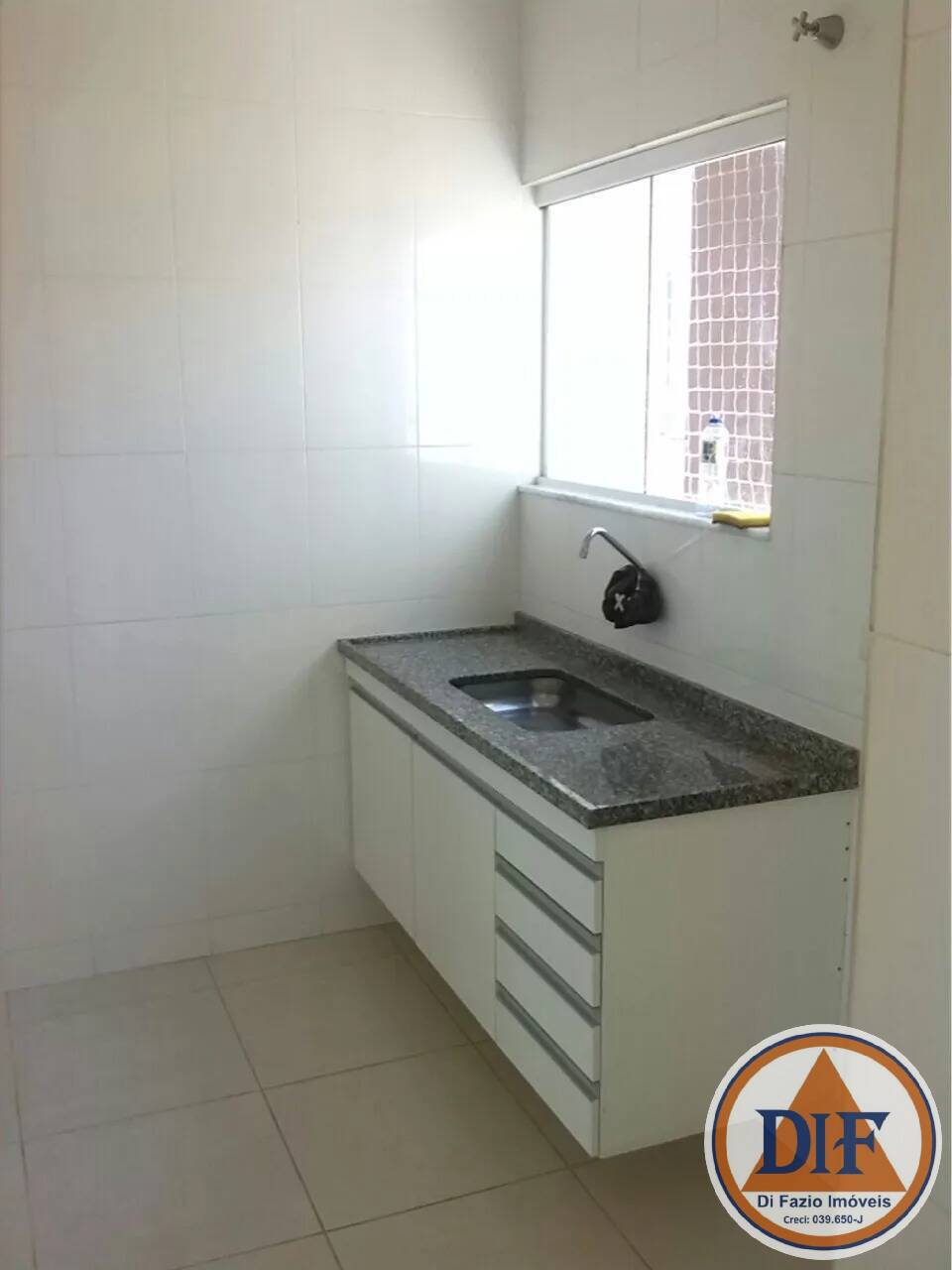 Apartamento à venda com 3 quartos, 75m² - Foto 8