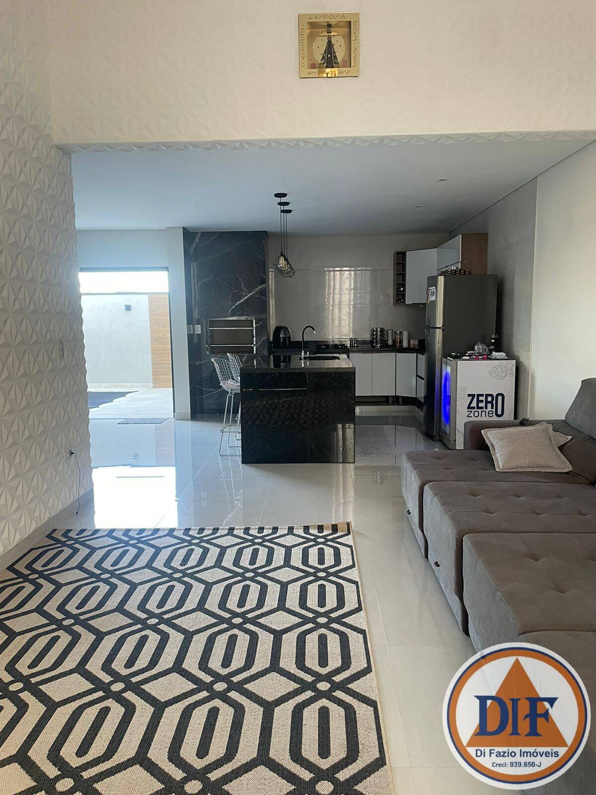 Casa de Condomínio à venda com 3 quartos, 178m² - Foto 2