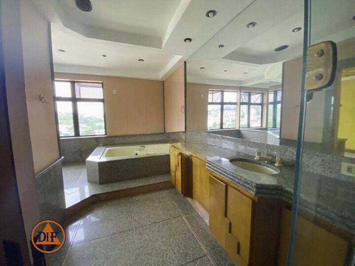 Apartamento à venda com 5 quartos, 300m² - Foto 22