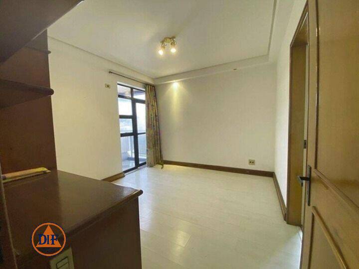Apartamento à venda com 5 quartos, 300m² - Foto 25