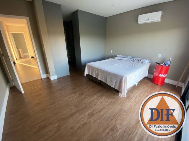 Casa à venda com 4 quartos, 275m² - Foto 13
