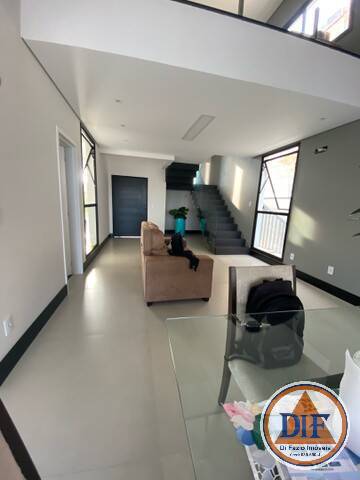 Casa à venda com 4 quartos, 275m² - Foto 12