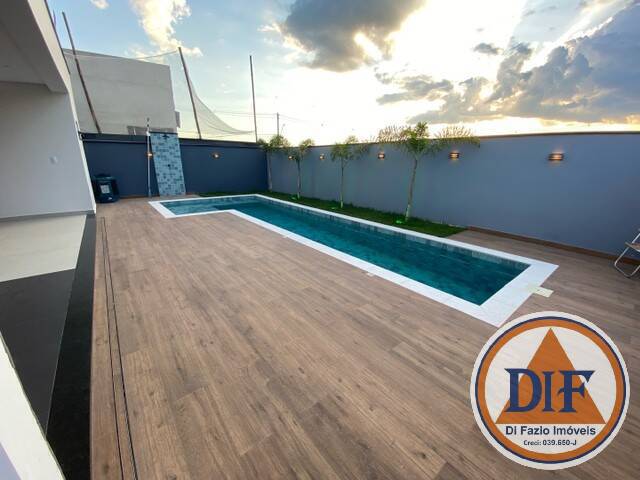 Casa à venda com 4 quartos, 275m² - Foto 16