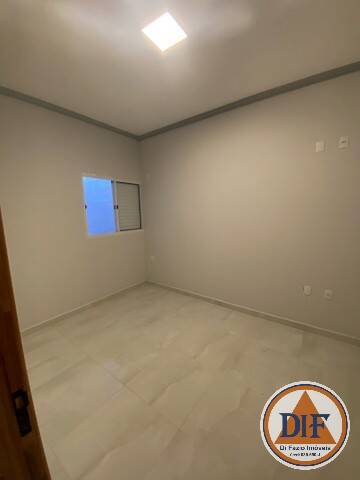 Casa à venda com 3 quartos, 140m² - Foto 2