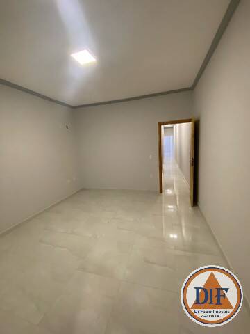 Casa à venda com 3 quartos, 140m² - Foto 1