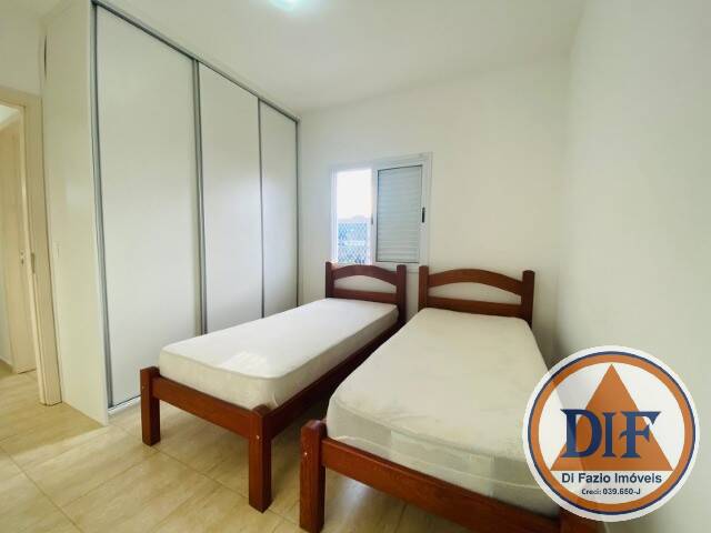 Apartamento à venda com 2 quartos, 70m² - Foto 7