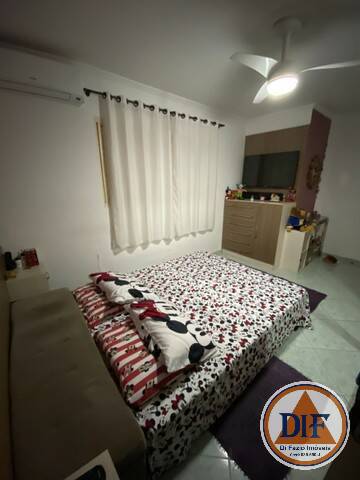 Casa à venda com 3 quartos, 190m² - Foto 2