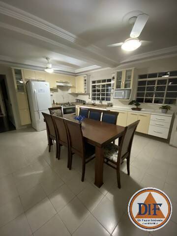 Casa à venda com 3 quartos, 190m² - Foto 11