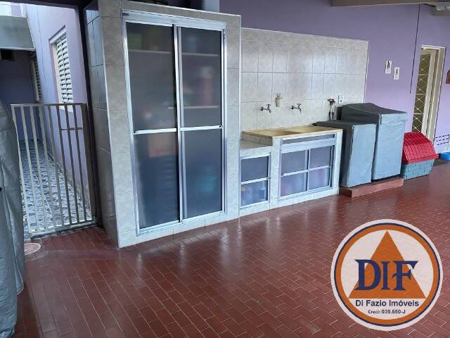 Casa à venda com 3 quartos, 190m² - Foto 14