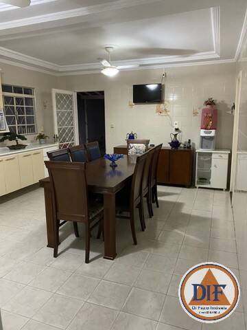 Casa à venda com 3 quartos, 190m² - Foto 18