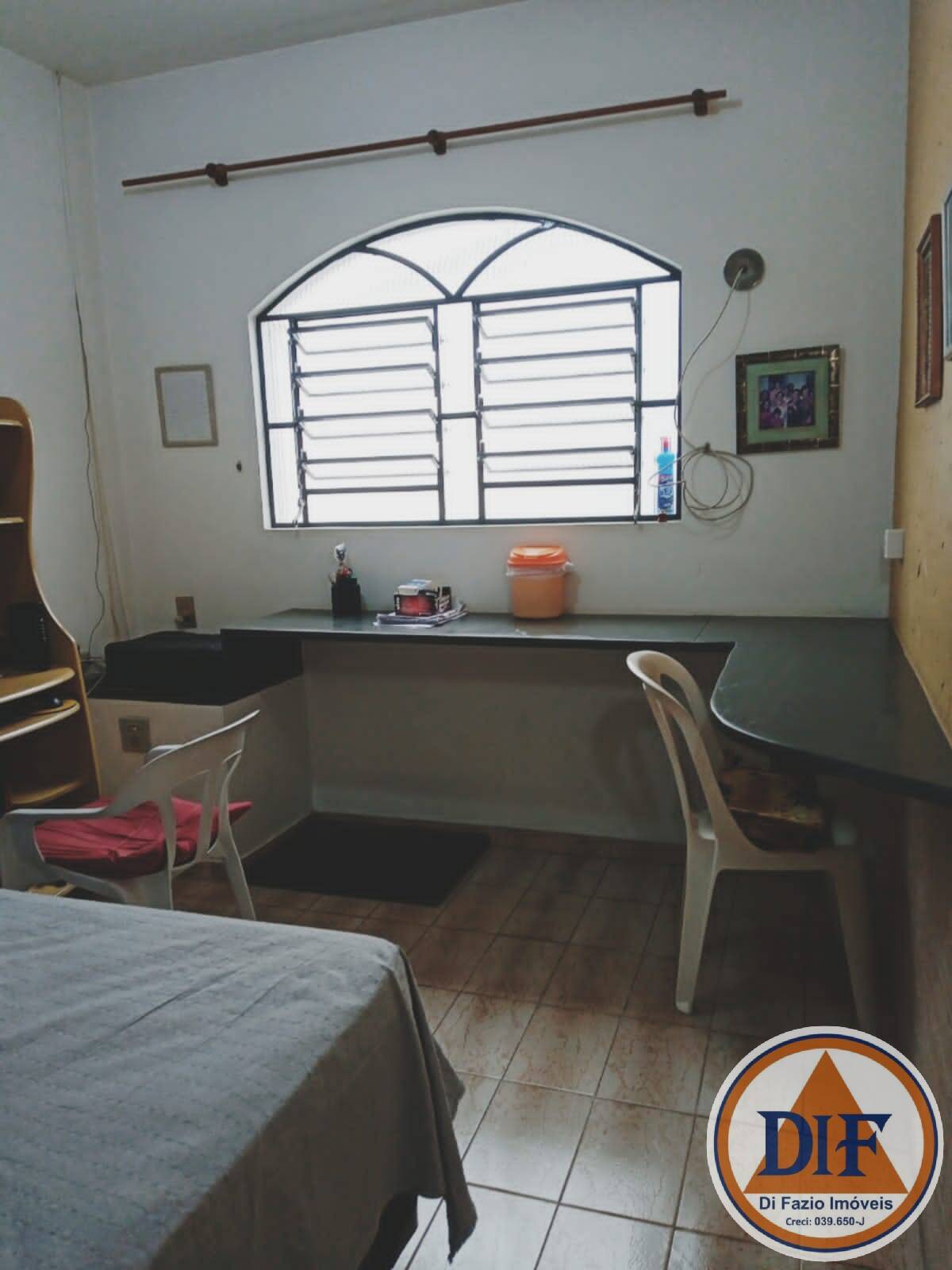Casa à venda com 3 quartos, 195m² - Foto 11