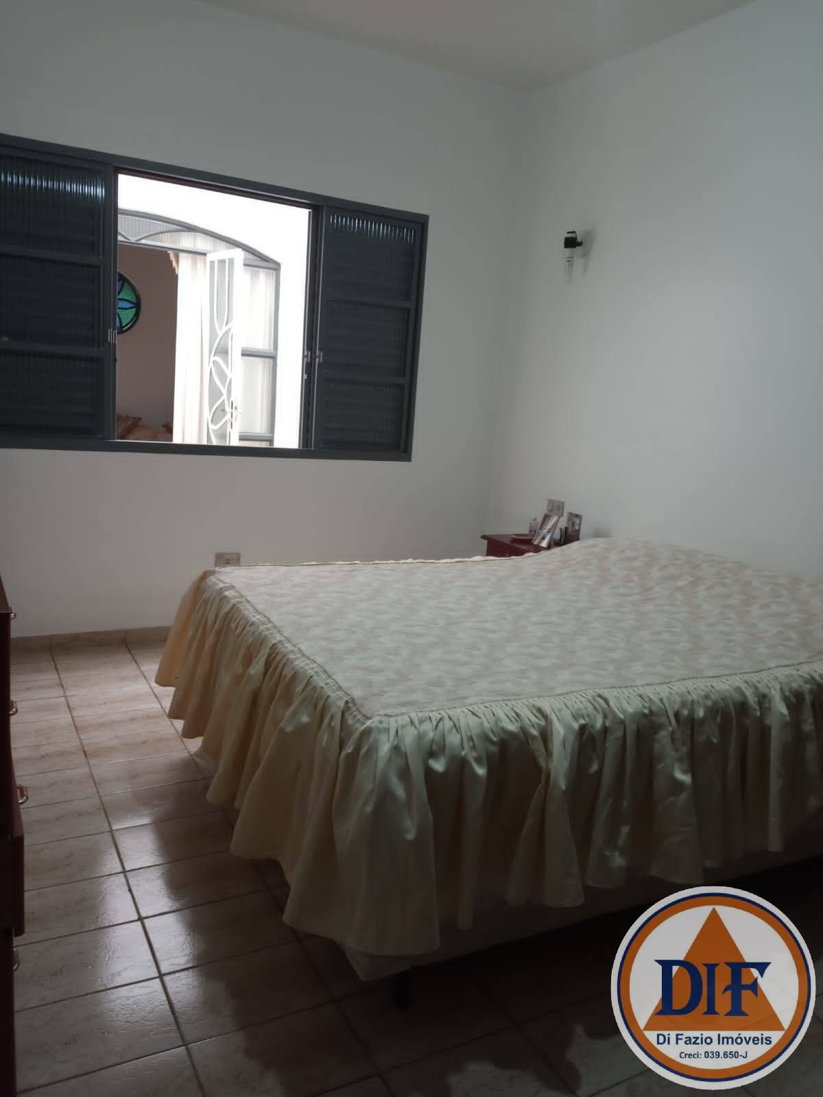 Casa à venda com 3 quartos, 195m² - Foto 13