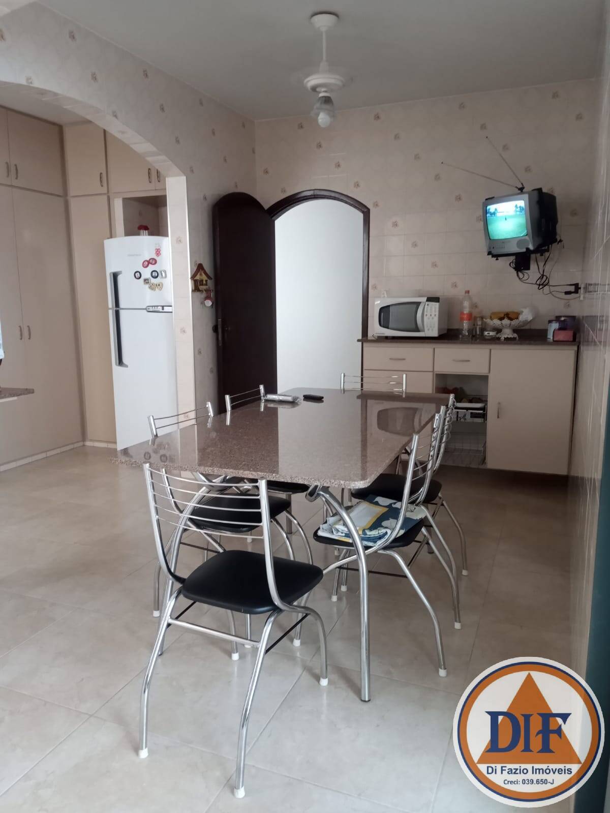 Casa à venda com 3 quartos, 195m² - Foto 26