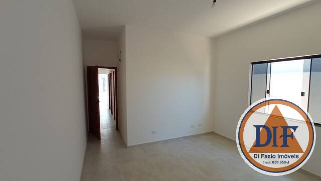 Casa à venda com 3 quartos, 82m² - Foto 4
