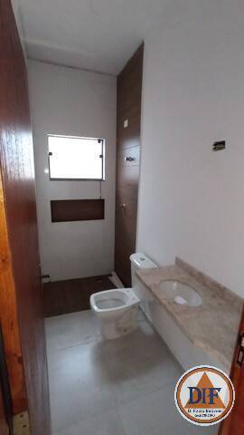 Casa à venda com 3 quartos, 82m² - Foto 12