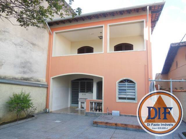 Sobrado, 4 quartos, 212 m² - Foto 1