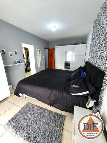 Casa à venda com 3 quartos, 170m² - Foto 14