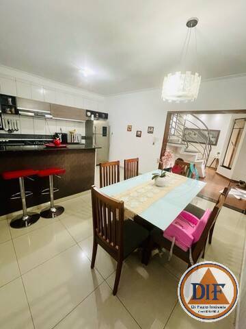 Casa à venda com 3 quartos, 170m² - Foto 15