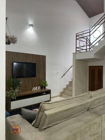 Casa à venda com 4 quartos, 190m² - Foto 14