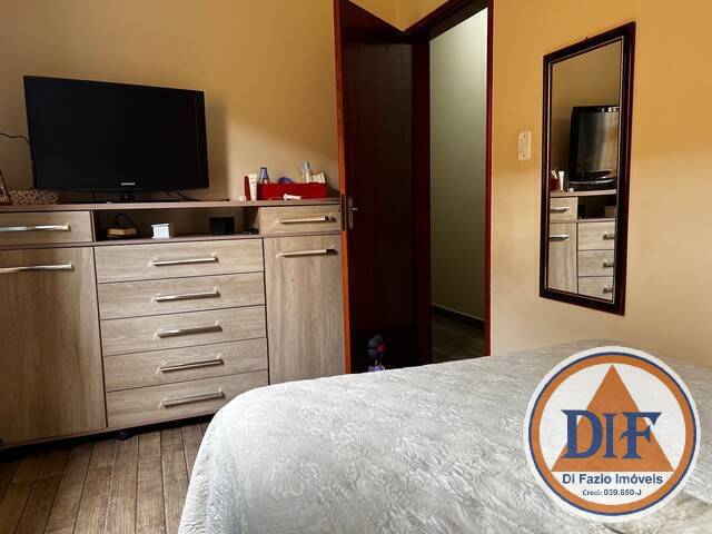 Casa à venda com 3 quartos, 80m² - Foto 3