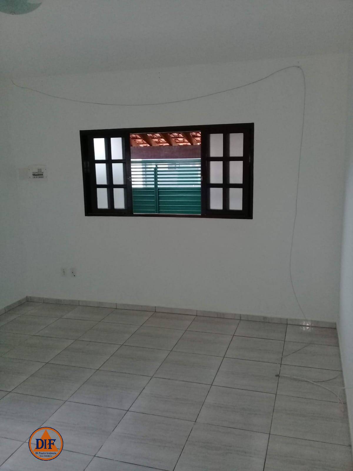 Casa à venda com 2 quartos, 100m² - Foto 4