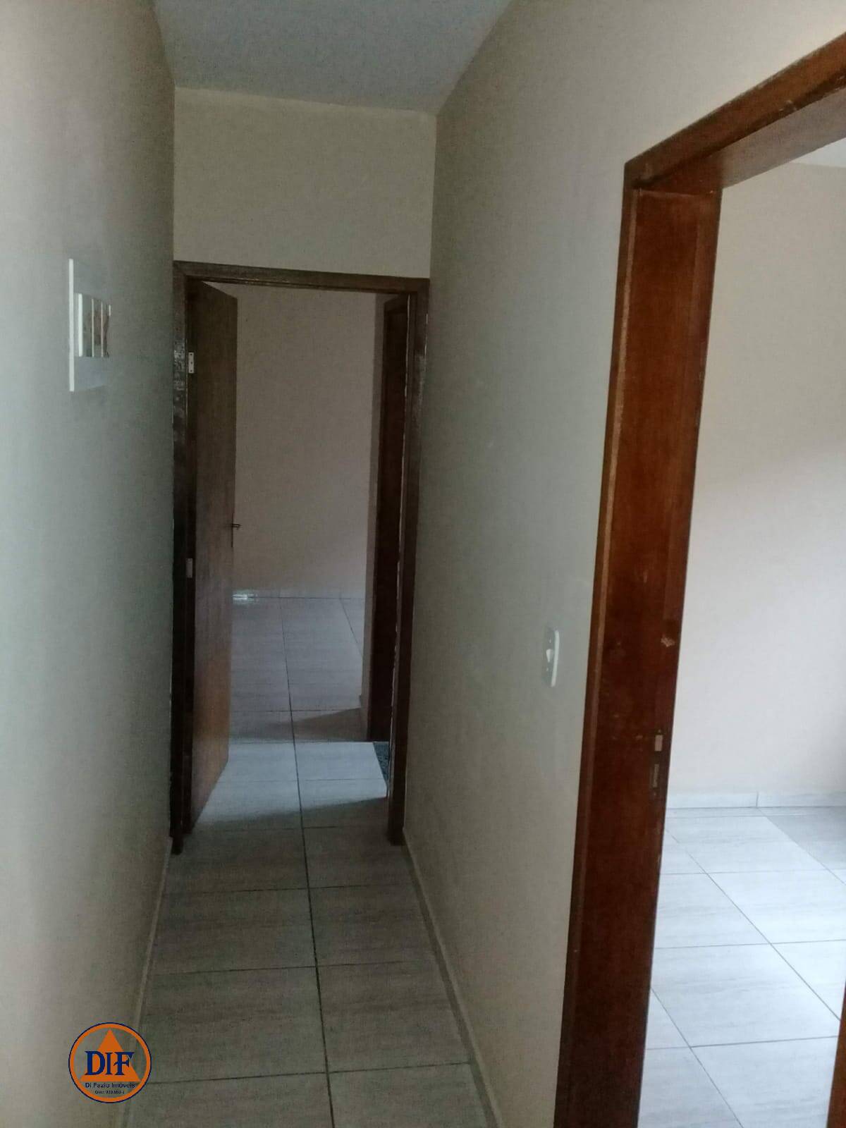 Casa à venda com 2 quartos, 100m² - Foto 3