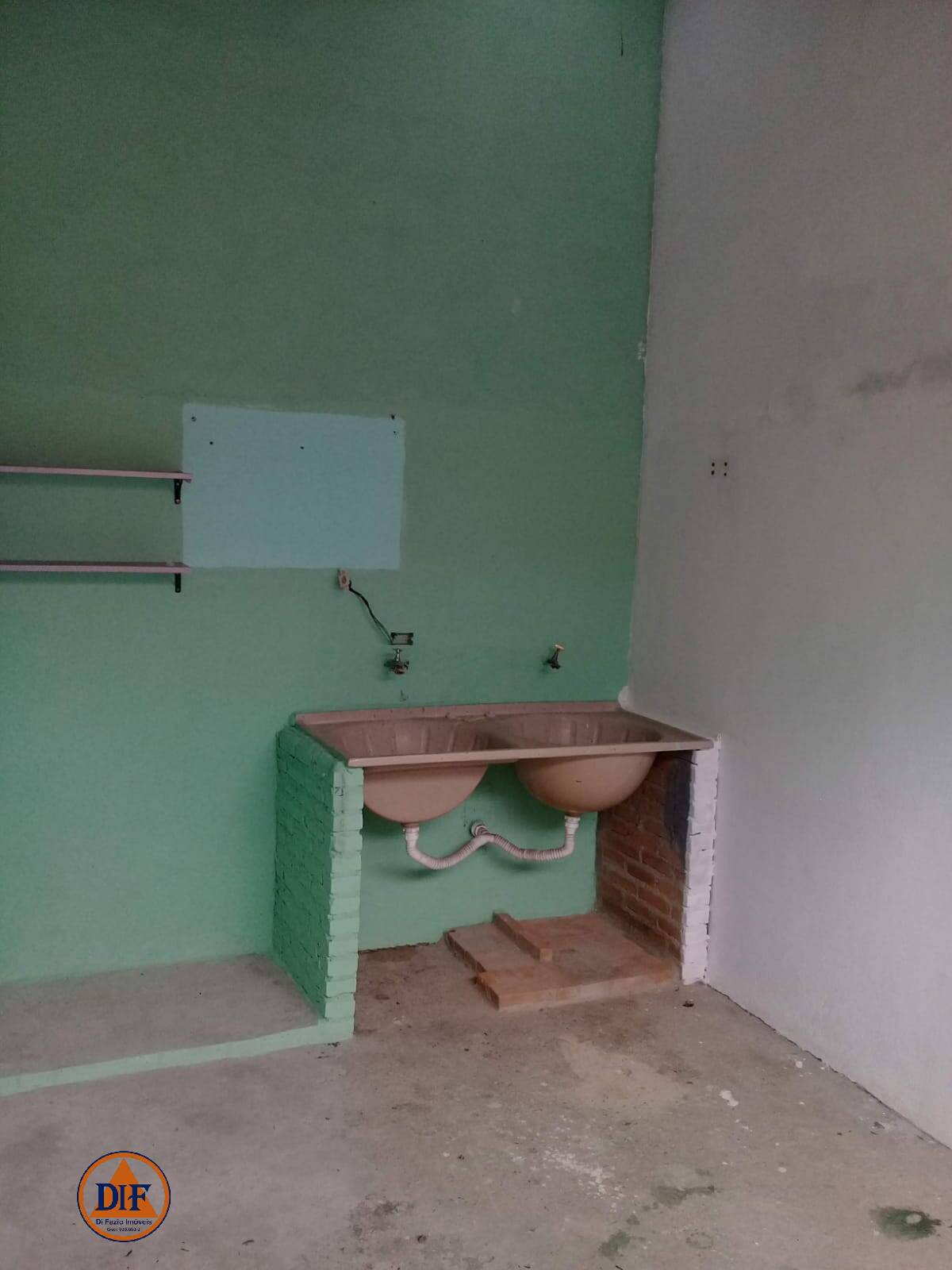Casa à venda com 2 quartos, 100m² - Foto 9
