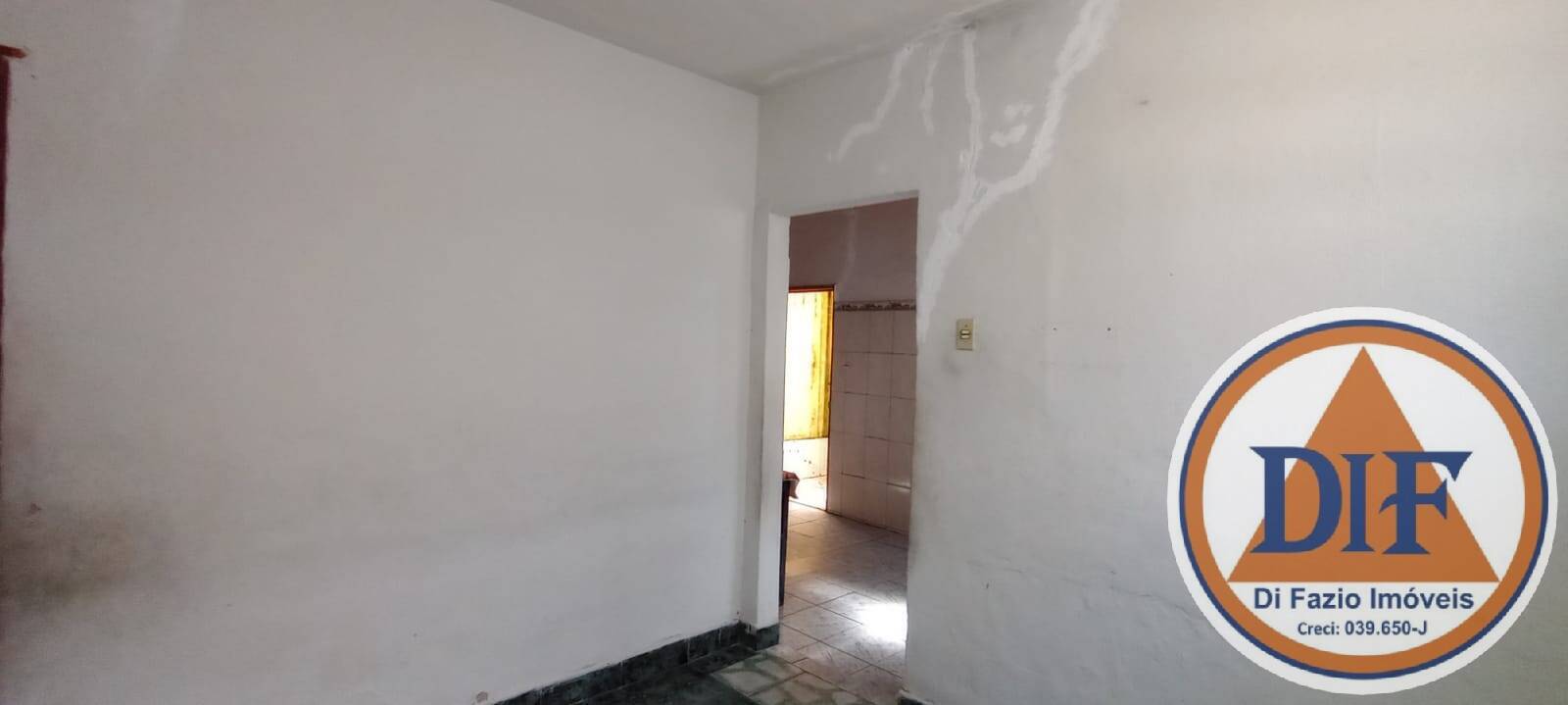 Casa à venda com 5 quartos, 90m² - Foto 7