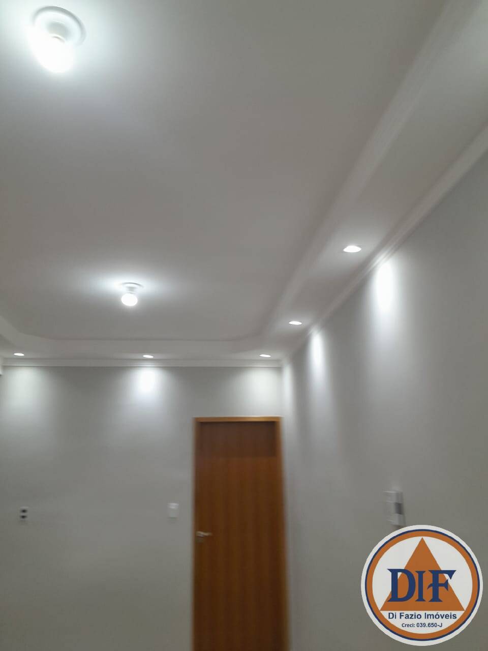 Casa à venda com 2 quartos, 83m² - Foto 6