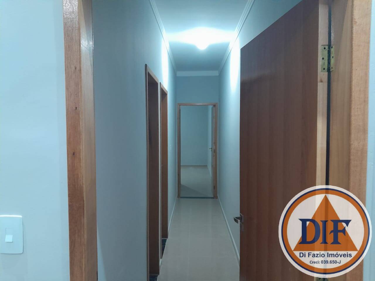 Casa à venda com 2 quartos, 83m² - Foto 9