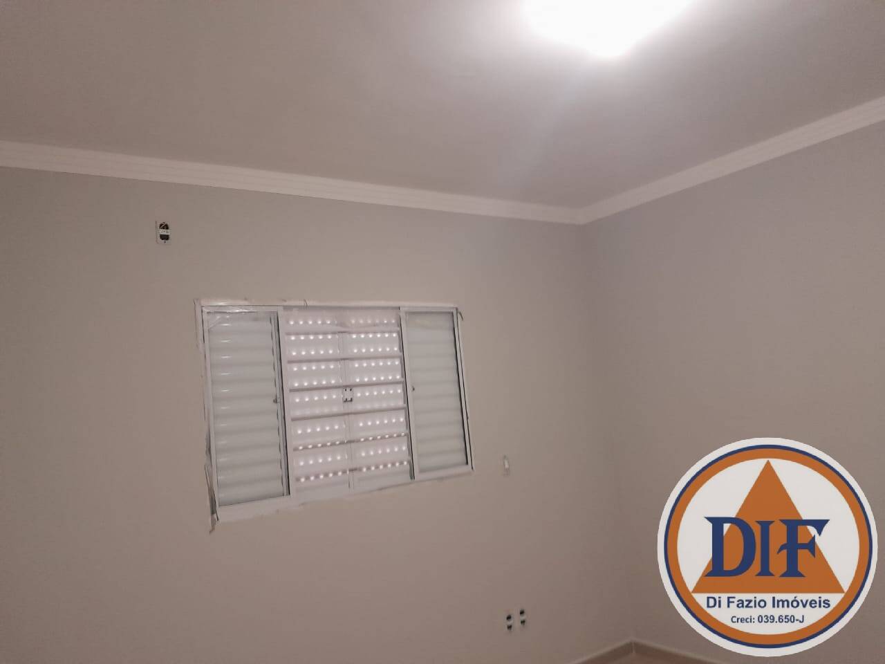 Casa à venda com 2 quartos, 83m² - Foto 12