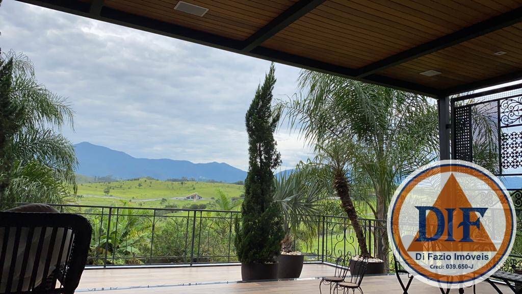 Casa de Condomínio à venda com 4 quartos, 400m² - Foto 2