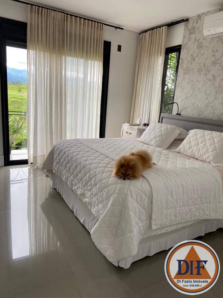 Casa de Condomínio à venda com 4 quartos, 400m² - Foto 4