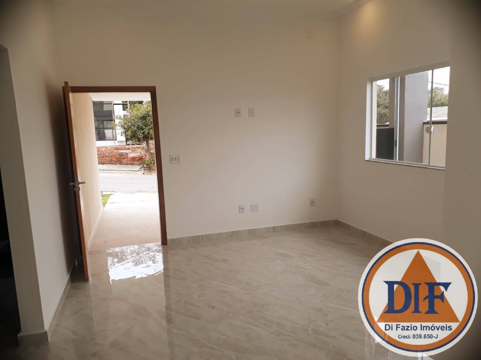 Casa de Condomínio à venda com 3 quartos, 160m² - Foto 3
