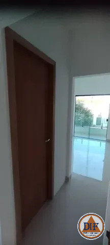 Casa à venda com 5 quartos, 302m² - Foto 3